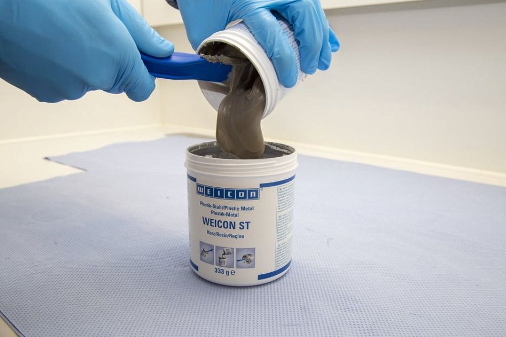 WEICON ST metallic-filled epoxy resin system for repairs and moulding