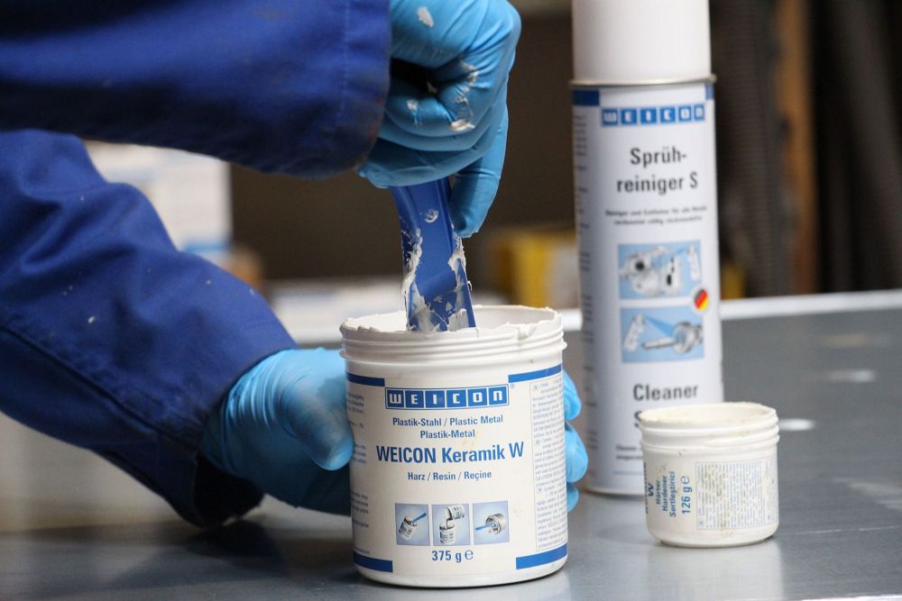 WEICON WP ceramic-filled epoxy resin system for wear protection coating