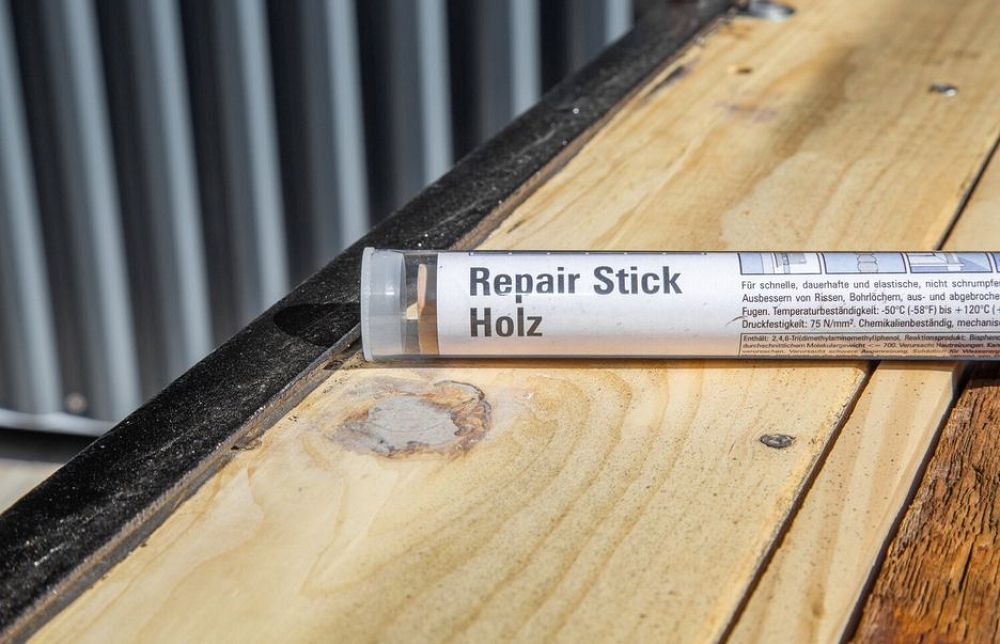 Repair Stick Wood repair putty, residual elasticity