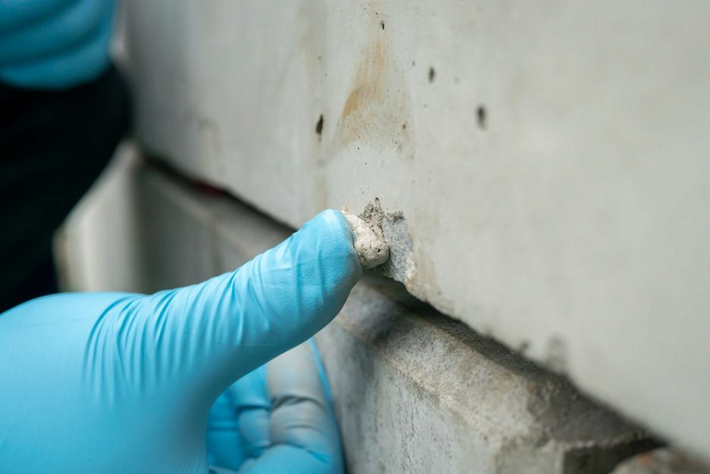 Repair Stick Concrete repair putty, fast-curing