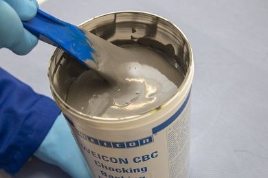 WEICON CBC aluminium-filled epoxy resin system for casting and gap compensation, ABS-certified